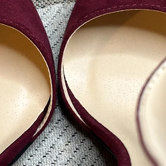 Lulu’s Ellarose Burgundy Suede Ankle Strap closed toe 4” block heels - Picture 14 of 15